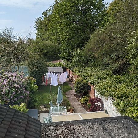 6 Trinity Grove Ella Street Hu5 3Bb Bed and Breakfast Kingston upon Hull Exteriör bild